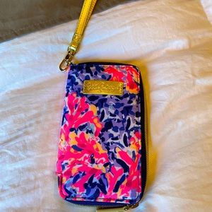 Lilly Pulitzer Wristlet for Phone & Wallet